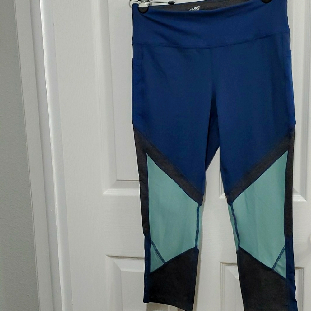 EUC AVIA ATHLETIC MEDIUM LEGGINGS